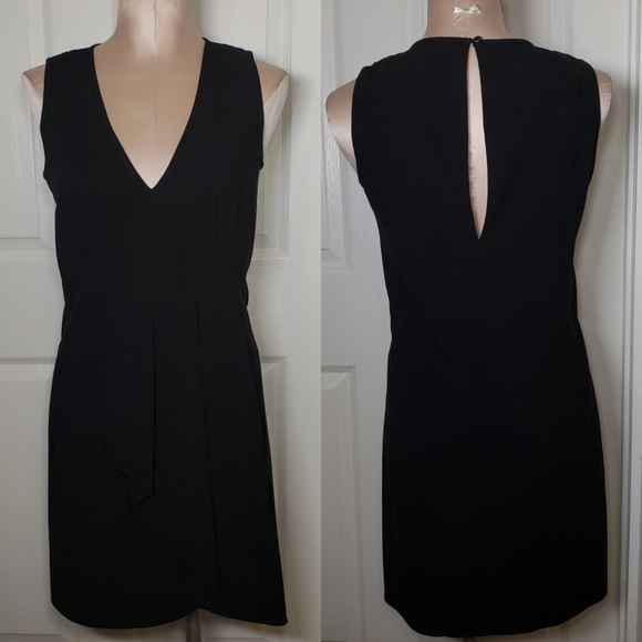 GAP Dresses & Skirts - Gap Little Black Shift Dress Sz 2